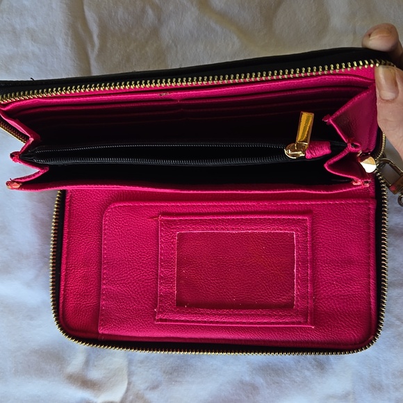 Betsey Johnson Wristlet - Picture 12 of 13